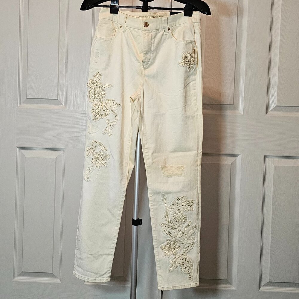 Chicos Womens White Embroidered Ankle Pants Size 0.5